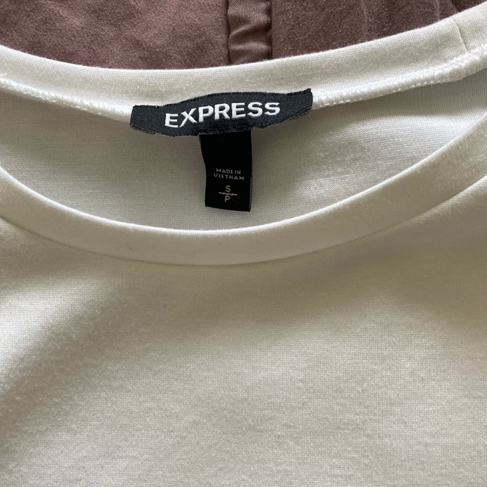 Express Top - Picture 2 of 4
